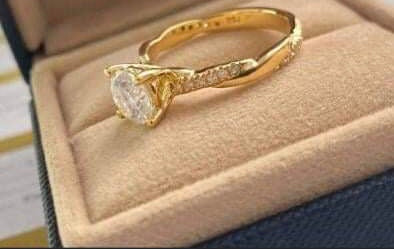 18k engagement ring